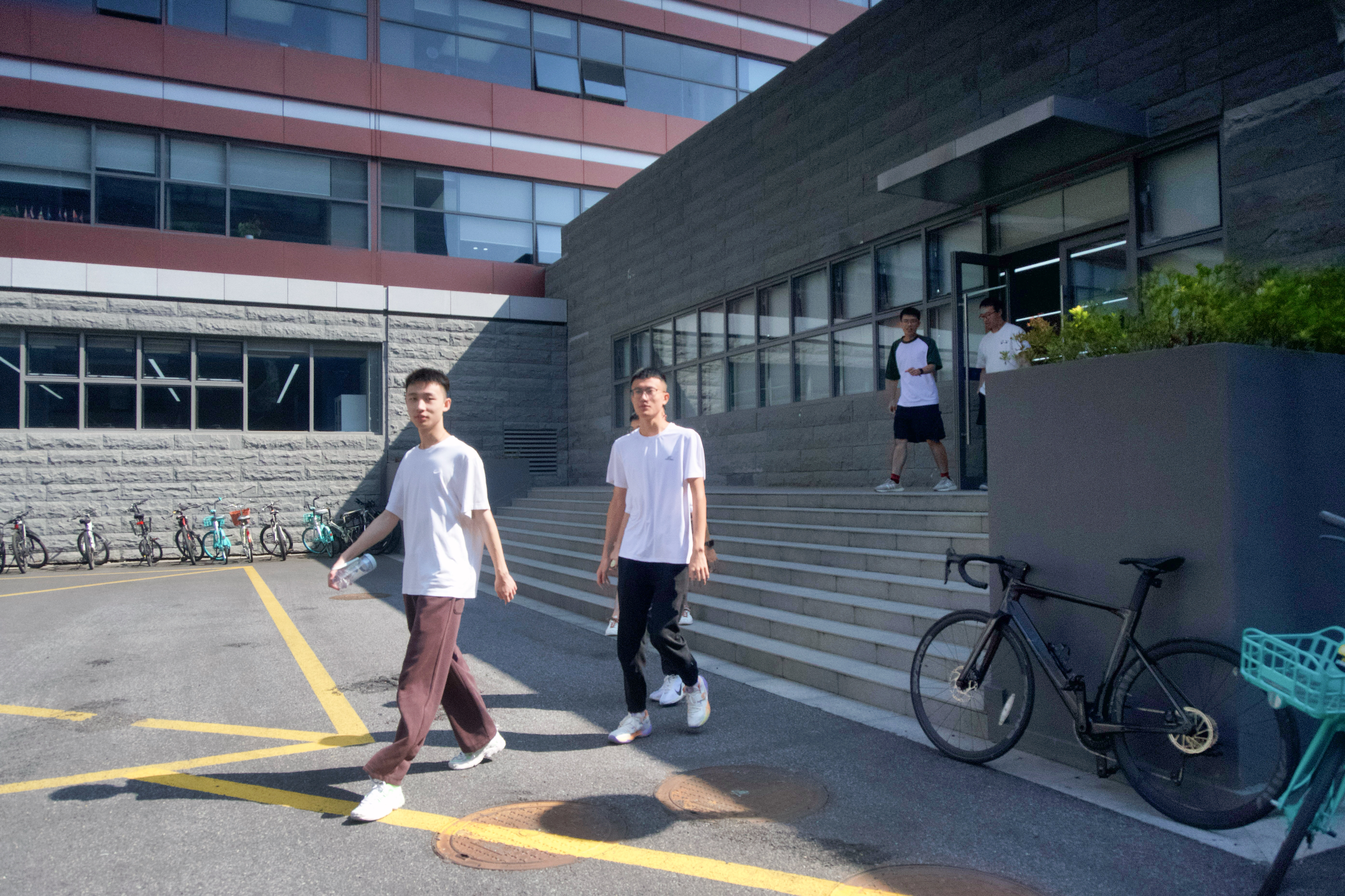 微信图片_20250908102439_63_499.jpg